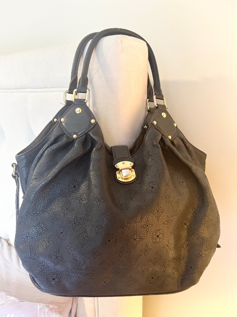 Louis Vuitton Mahina XL hobo bag
